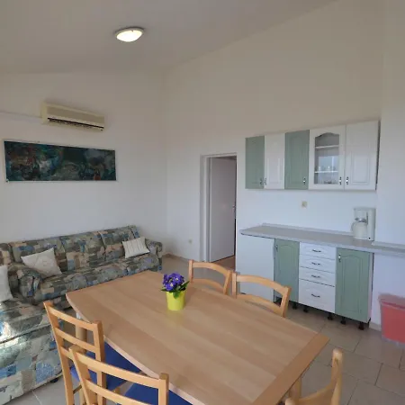 Lucija-3 Apartment *